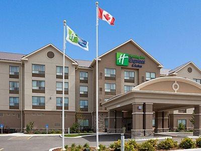 Holiday Inn Express & Suites New Liskeard Buitenkant foto