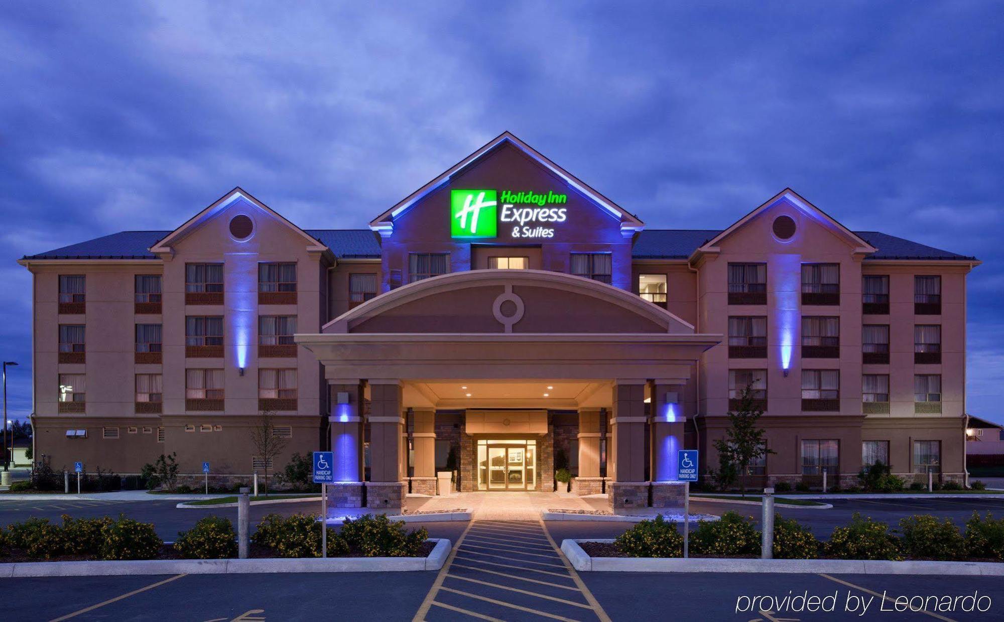 Holiday Inn Express & Suites New Liskeard Buitenkant foto