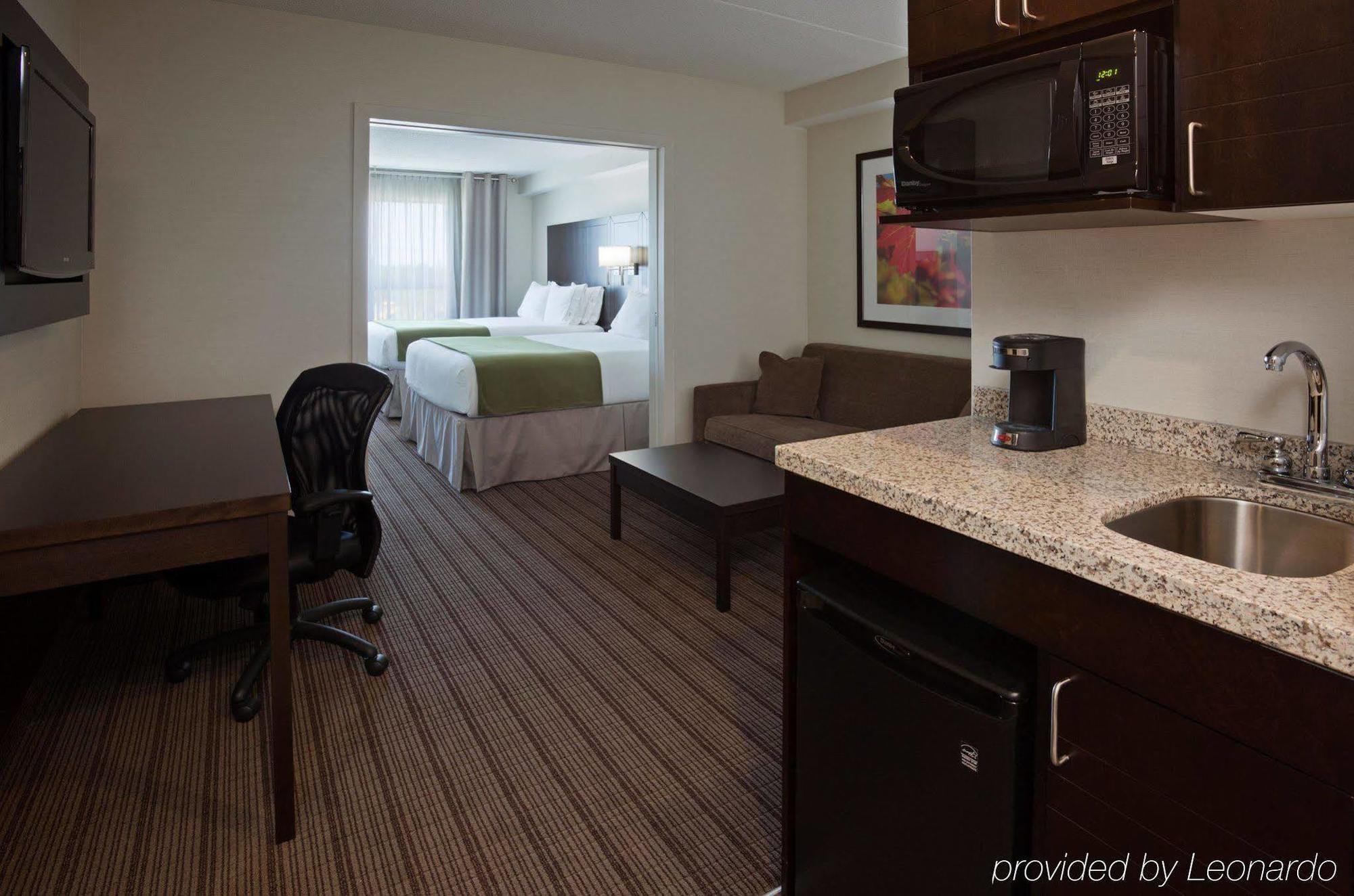 Holiday Inn Express & Suites New Liskeard Buitenkant foto