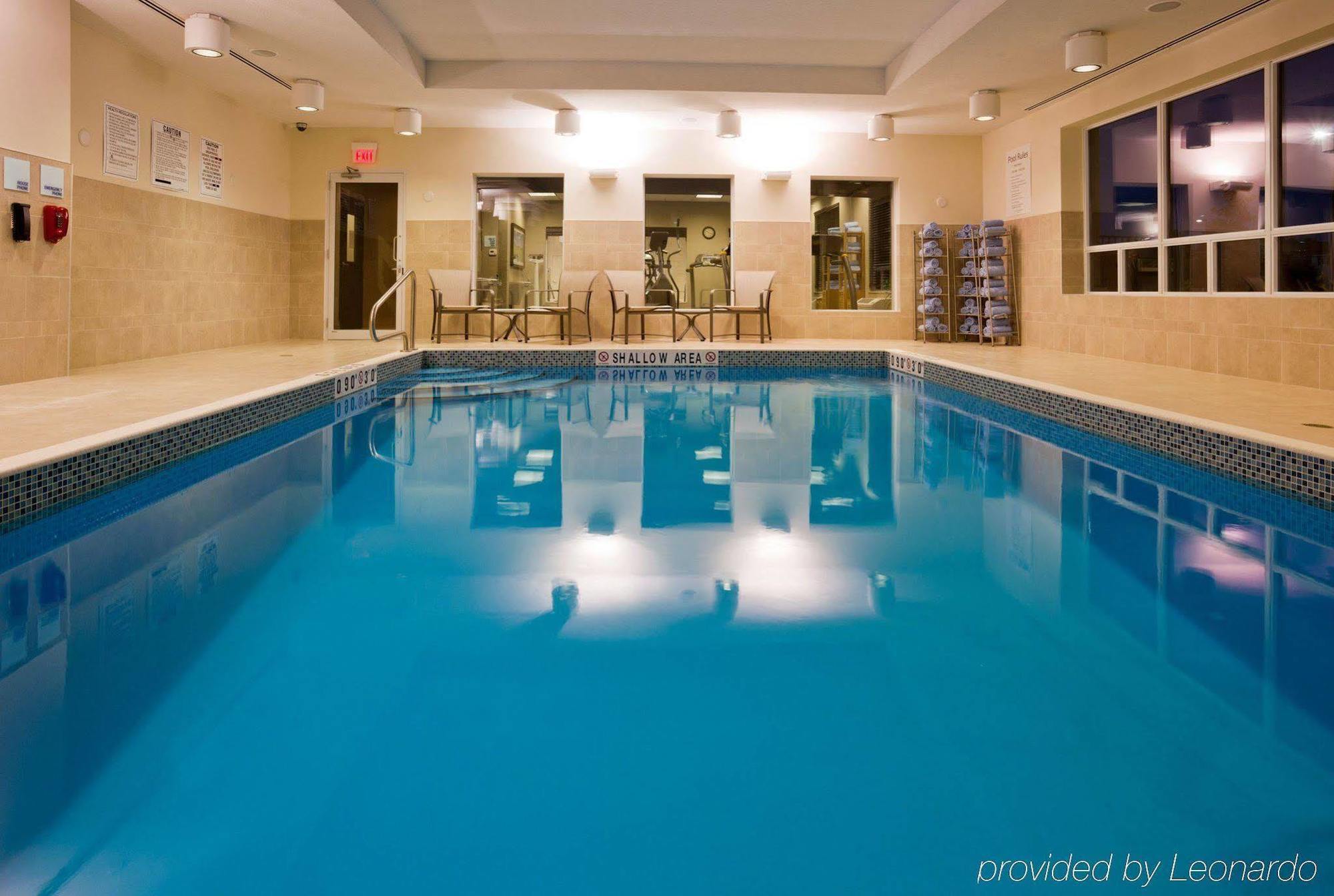 Holiday Inn Express & Suites New Liskeard Buitenkant foto